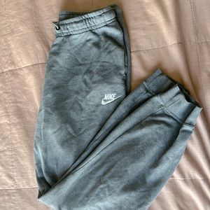 Dark gray, just don’t fit, but great condition